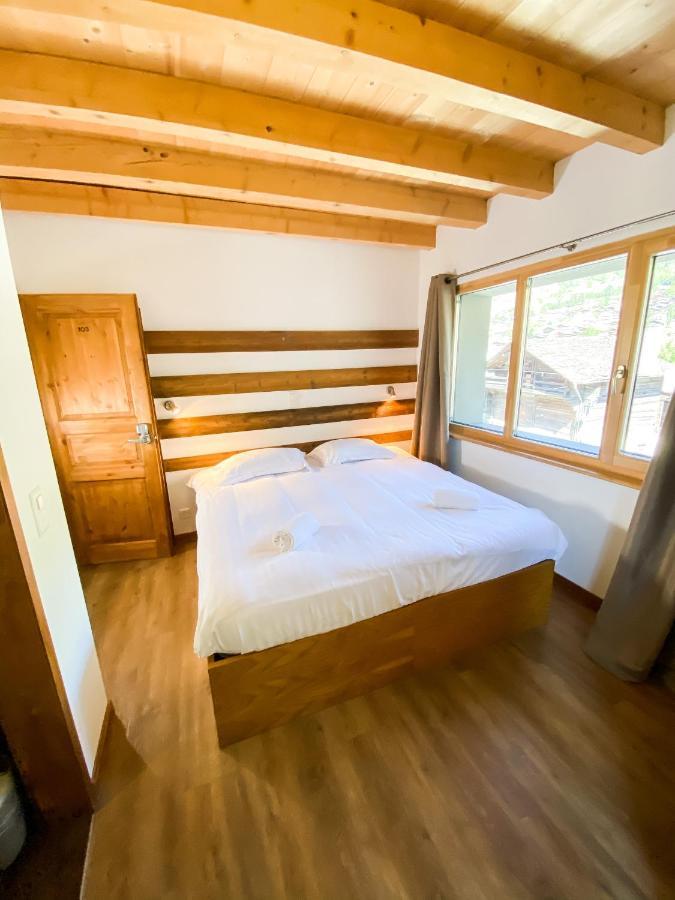 Bagnes La Baraka Hostel المظهر الخارجي الصورة