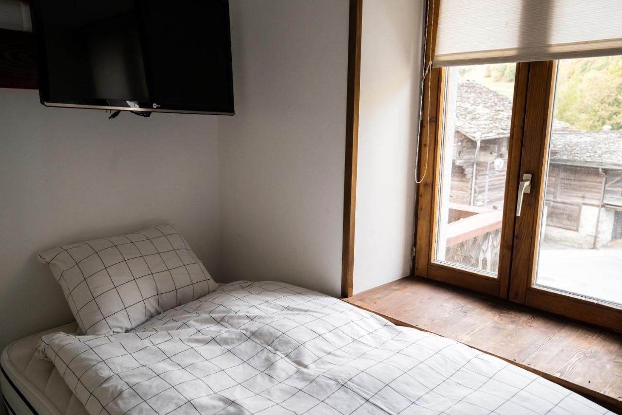 Bagnes La Baraka Hostel المظهر الخارجي الصورة